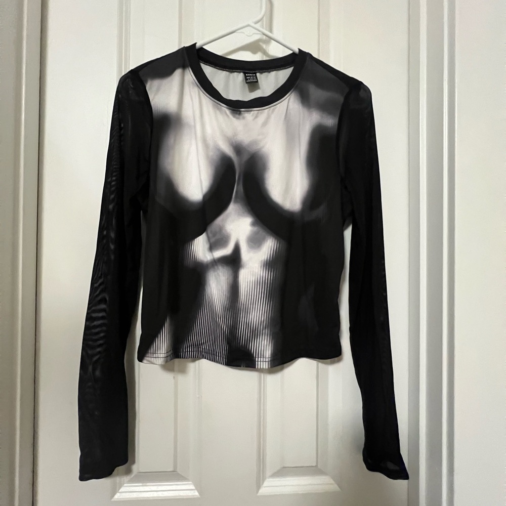 Black and White Long Sleeve Top